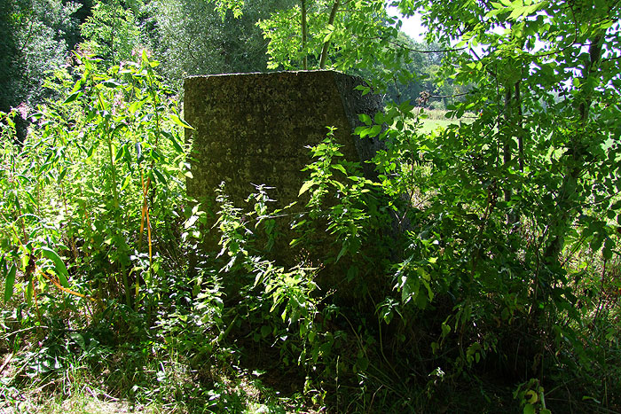 Buttress and Type 28 pillbox Buttress and Type 28 pillbox